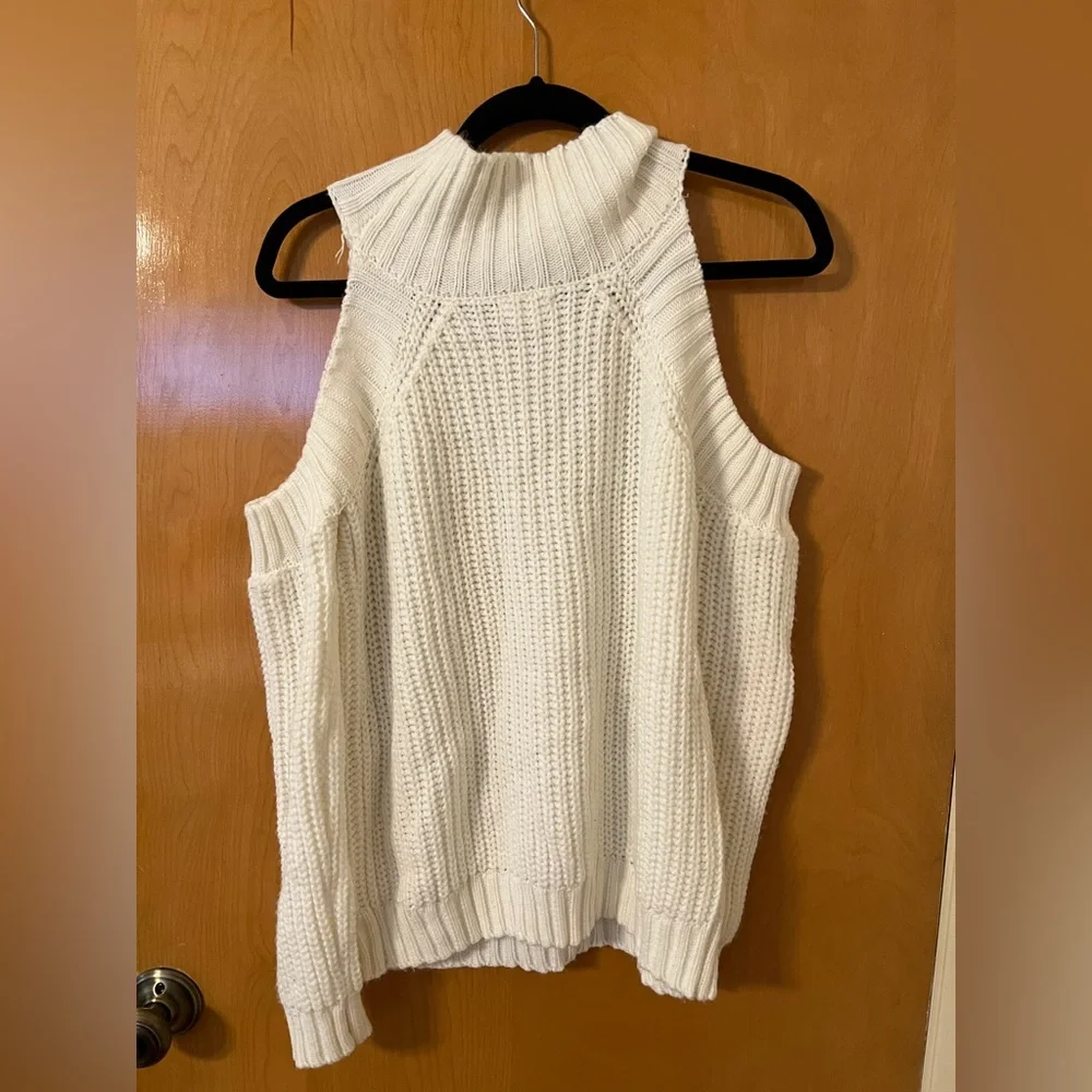 Sweater - Picture 1 of 3